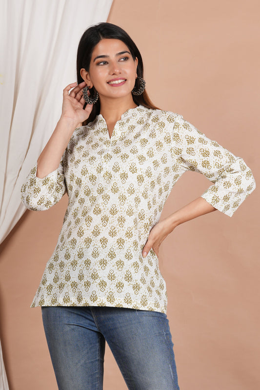 Exploring the Simple White Cotton Kurta